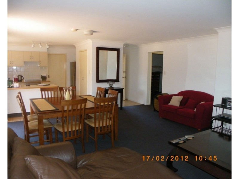 4/89 QUEEN ELIZABETH Drive, Armidale NSW 2350