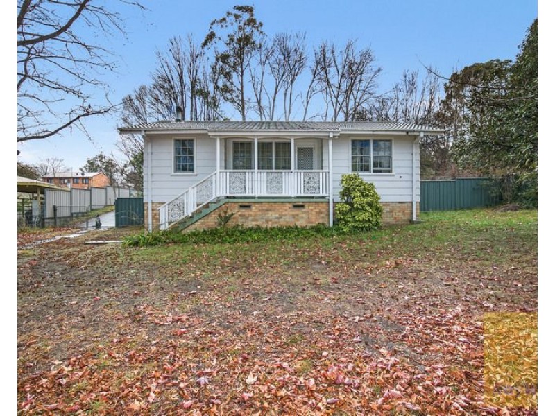 5 PG Love Avenue, Armidale NSW 2350