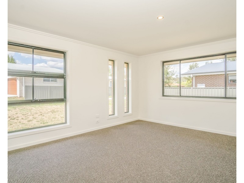 10 Albion Close, Armidale NSW 2350
