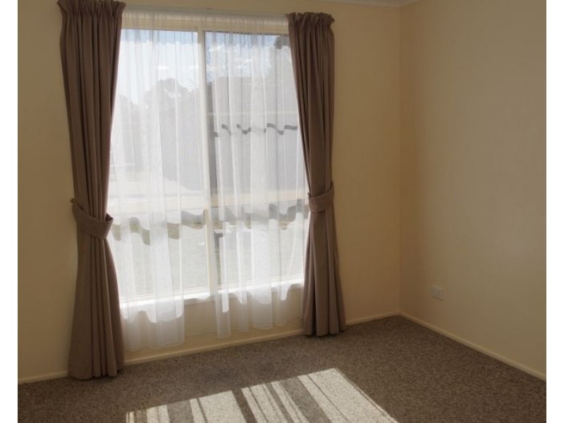 1/3 Grills Place, Armidale NSW 2350