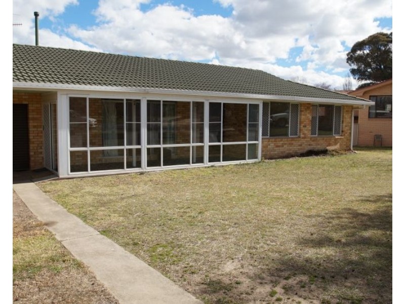 4 Tamar Place, Armidale NSW 2350