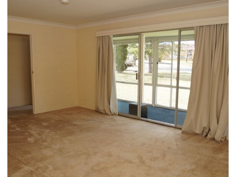 4 Tamar Place, Armidale NSW 2350