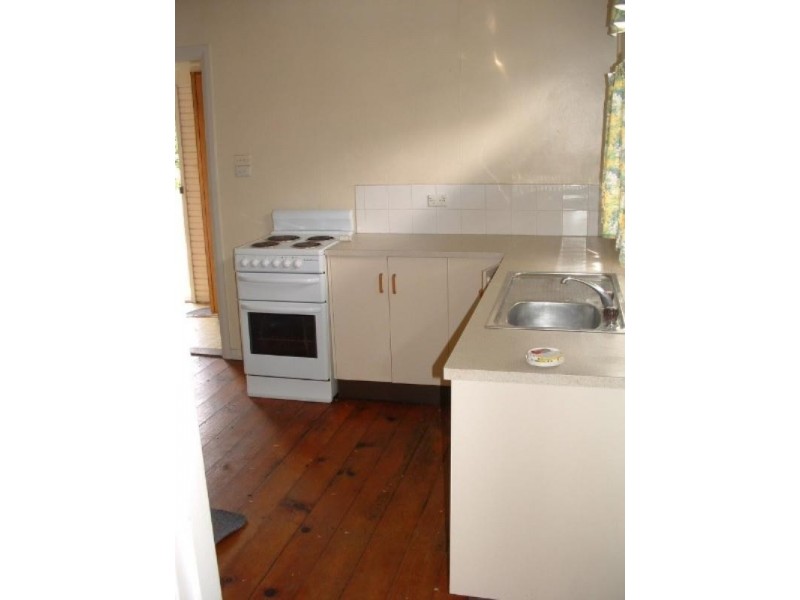 2/1 Marsh Street, Armidale NSW 2350