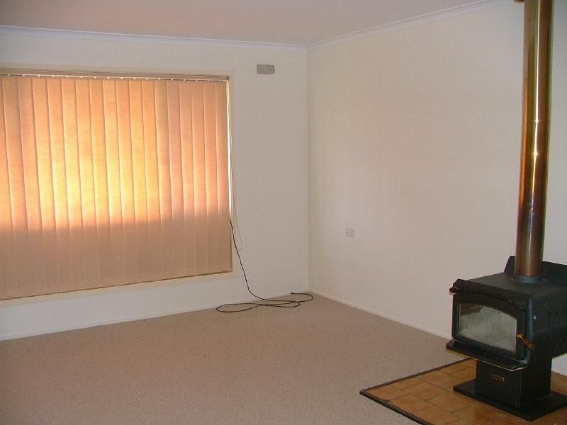 8 See Avenue, Armidale NSW 2350