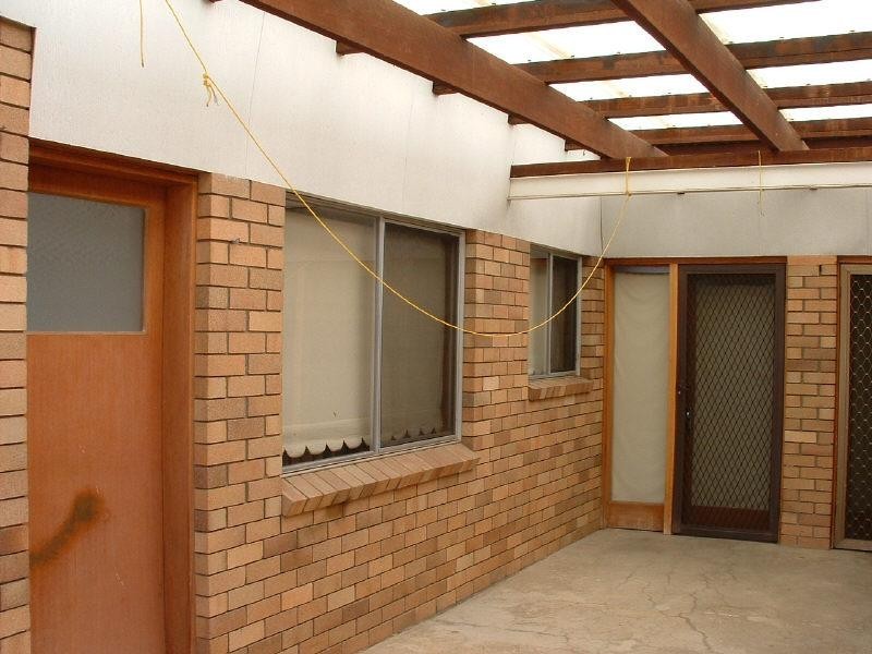 2/230 Beardy Street, Armidale NSW 2350