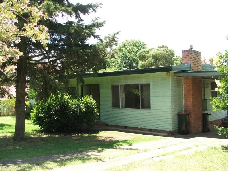 7 Lynches Road, Armidale NSW 2350
