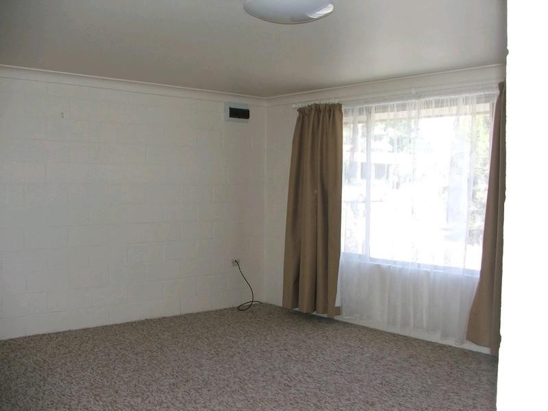 2/3 Wigan Avenue, Armidale NSW 2350