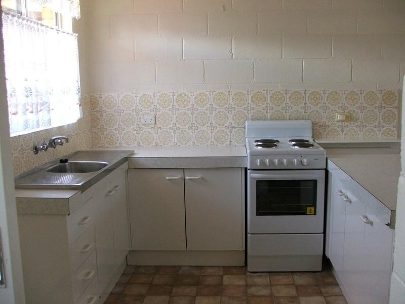 2/3 Wigan Avenue, Armidale NSW 2350