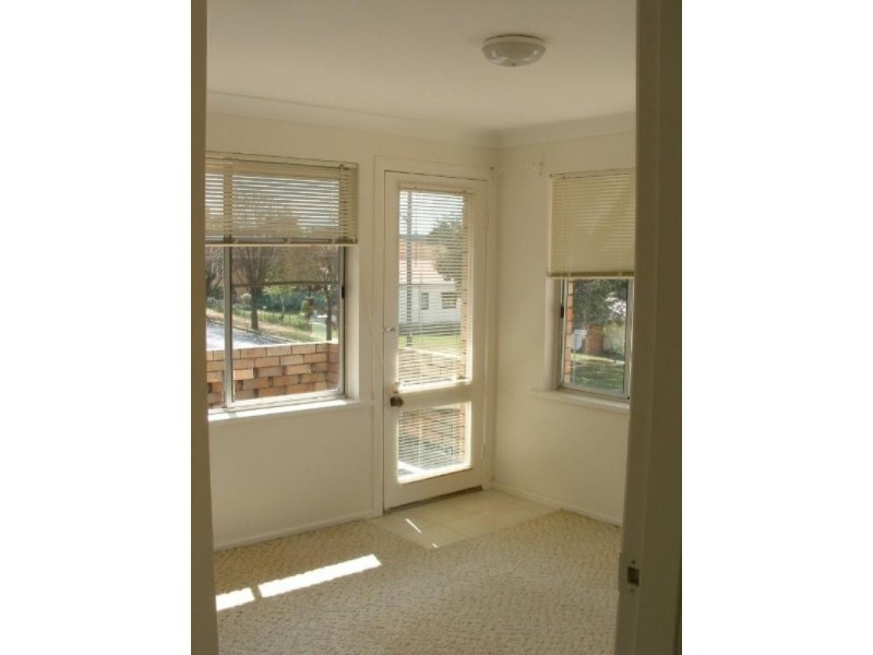 2/36 Marsh Street, Armidale NSW 2350