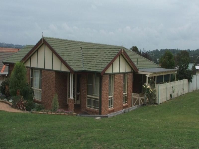 90 Fittler Close, Armidale NSW 2350