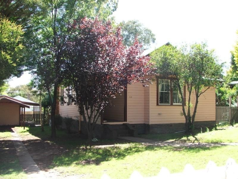 163 Mossman Street, Armidale NSW 2350