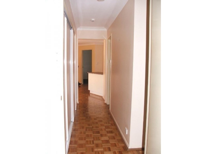 18 Bowman Avenue, Armidale NSW 2350