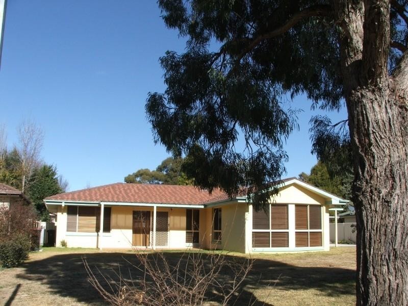 18 Bowman Avenue, Armidale NSW 2350