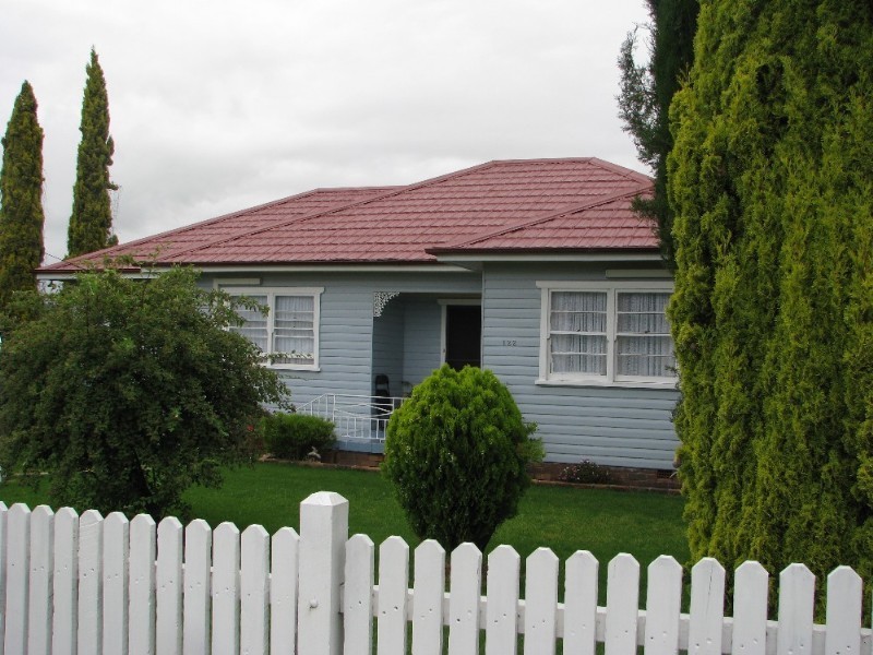 122 Bridge Street, Uralla NSW 2358