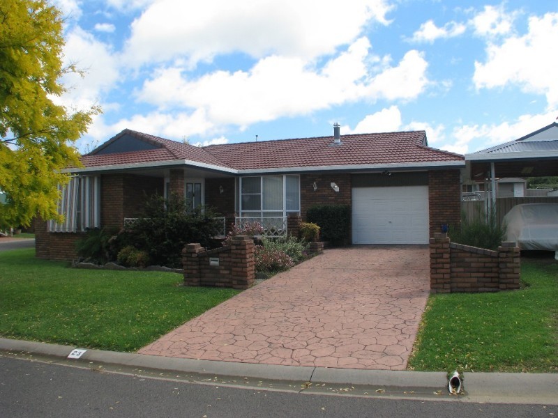 23 Ishbell Drive, Armidale NSW 2350