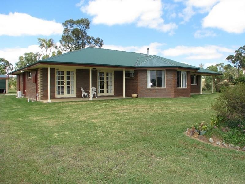 12 Gainsborough Lane, Armidale NSW 2350