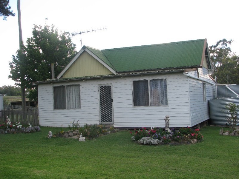 14 Singh Street, Woolbrook NSW 2354