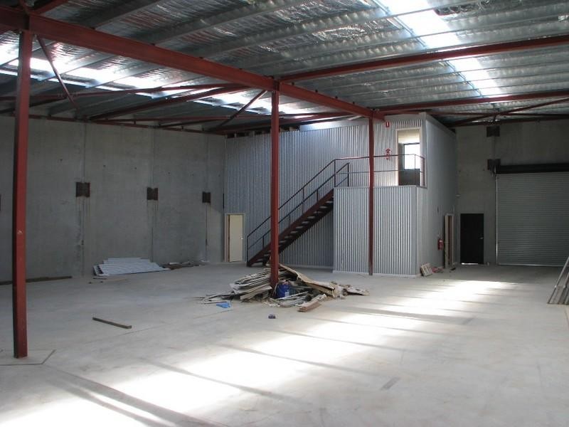 1/4 Southern Cross Drive, Armidale NSW 2350
