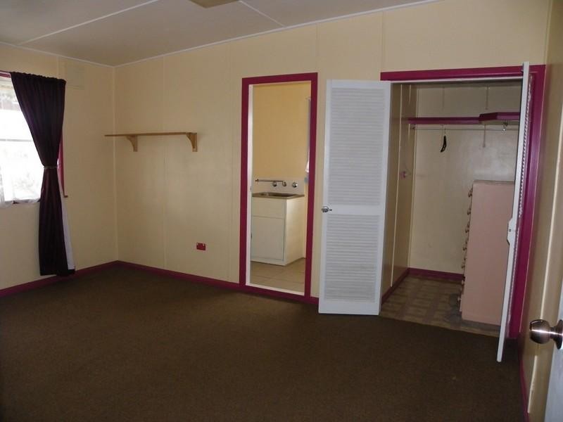 1/65 Ryanda Street, Guyra NSW 2365