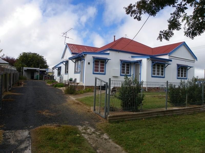 2/65 Ryanda Street, Guyra NSW 2365