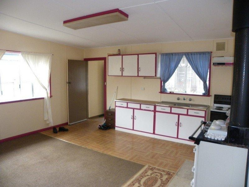 2/65 Ryanda Street, Guyra NSW 2365