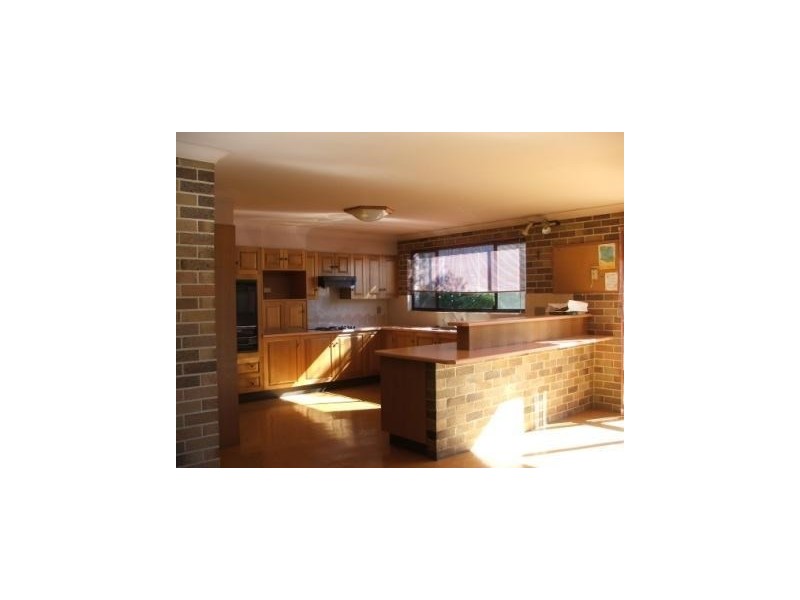 9 Yallambee Avenue, Armidale NSW 2350