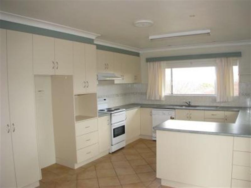 12 ARUNDLE Drive, Armidale NSW 2350