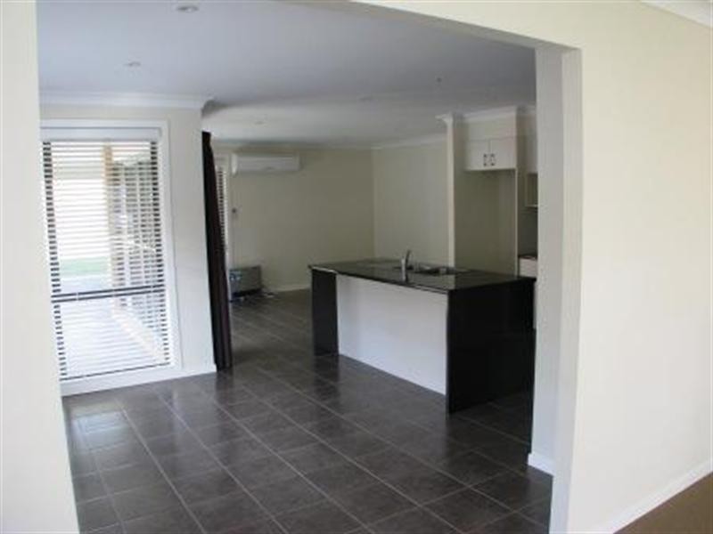 32 Albion Close, Armidale NSW 2350