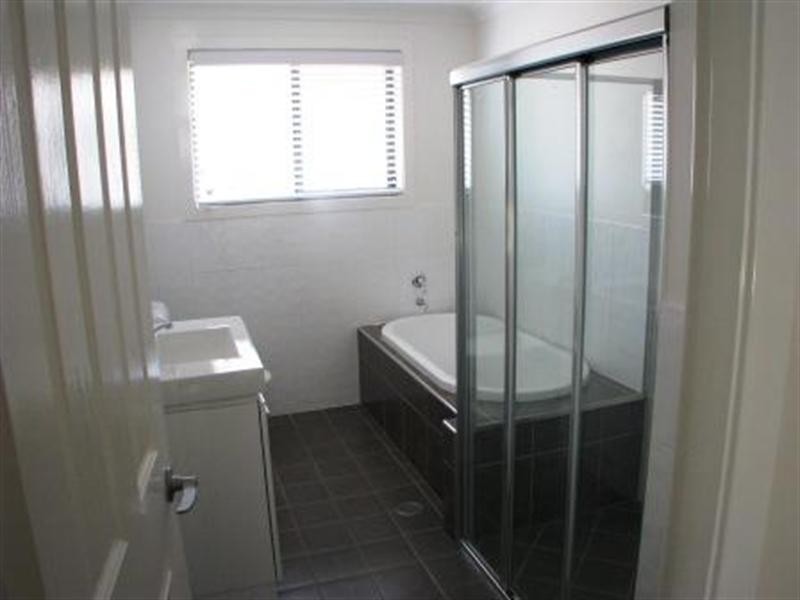 32 Albion Close, Armidale NSW 2350