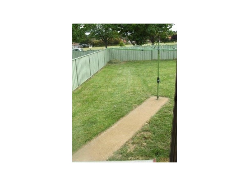 10 Fiona Place, Armidale NSW 2350