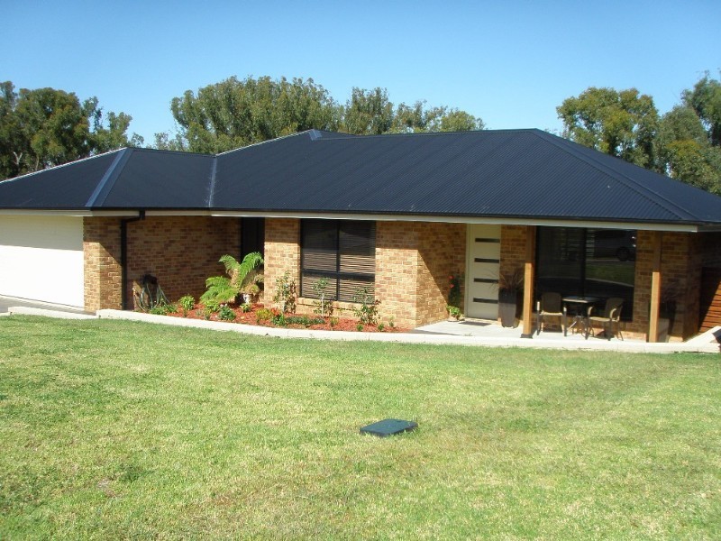 47 Norris Drive, Armidale NSW 2350