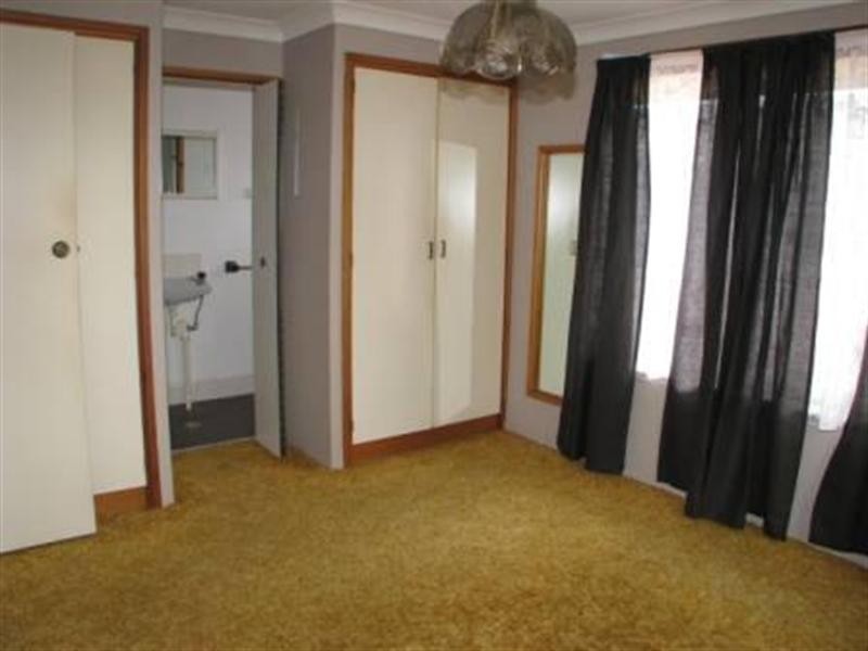 21 MOYES Street, Armidale NSW 2350