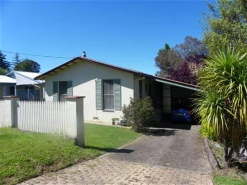 14 Trim Street, Armidale NSW 2350