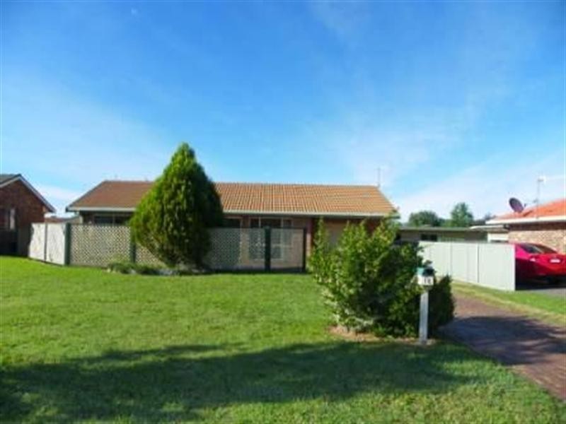 10 Hunt Avenue, Armidale NSW 2350