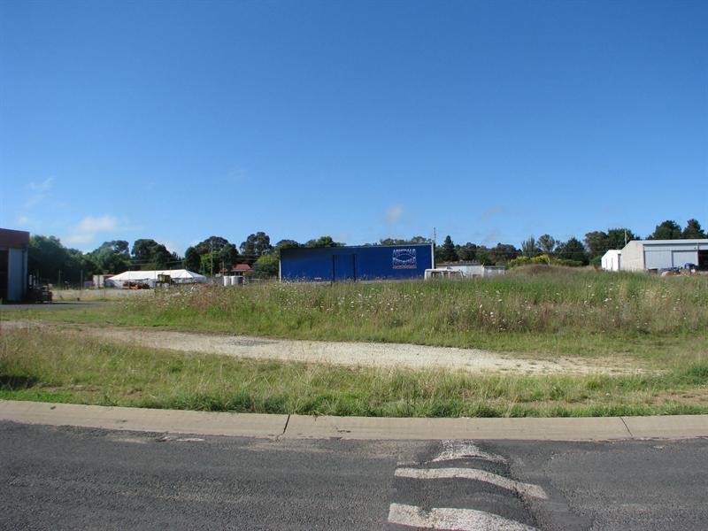 13A Brickfeild Avenue, Armidale NSW 2350