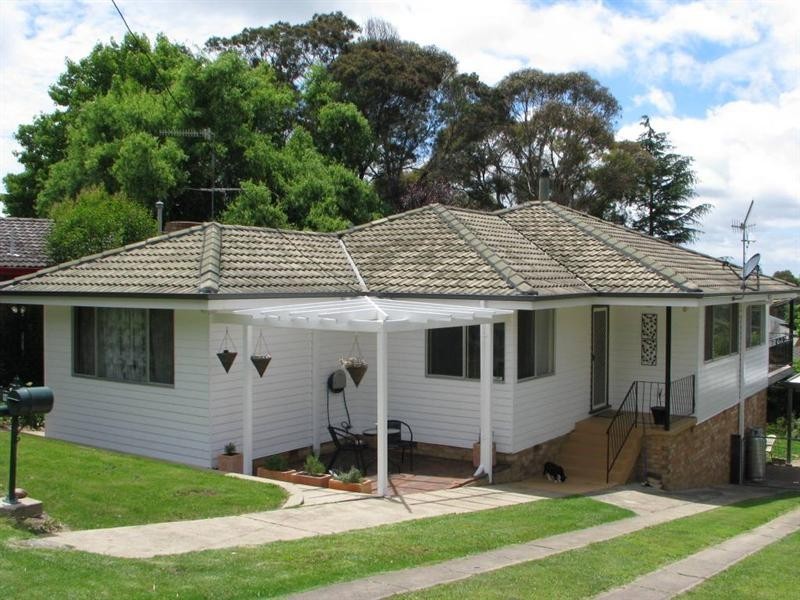 16 Jubilee Road, Armidale NSW 2350