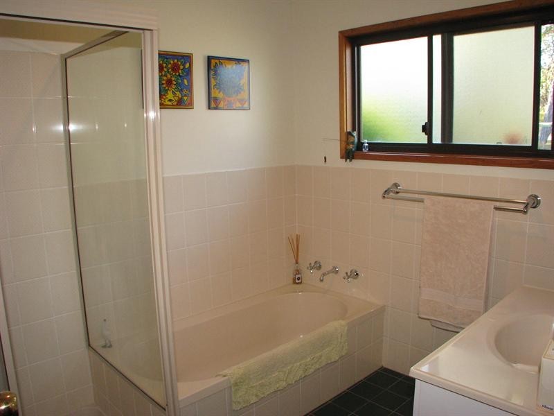 Invergowrie NSW 2350