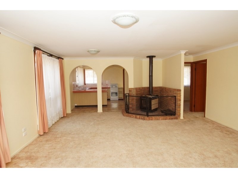 16 SARAH Place, Armidale NSW 2350
