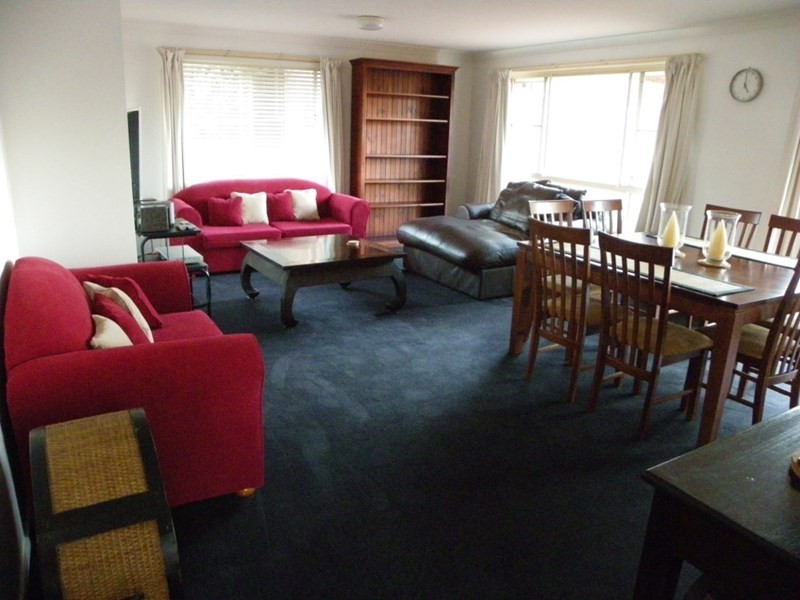 4/89 QUEEN ELIZABETH Drive, Armidale NSW 2350