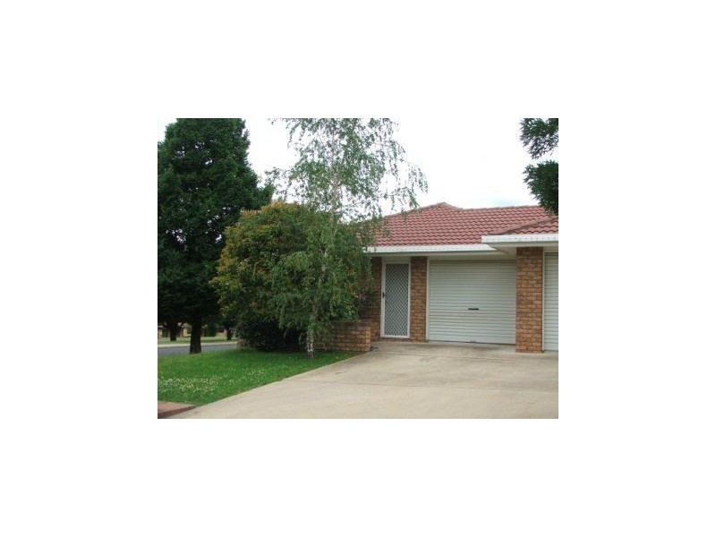 1/1 Grills Place, Armidale NSW 2350