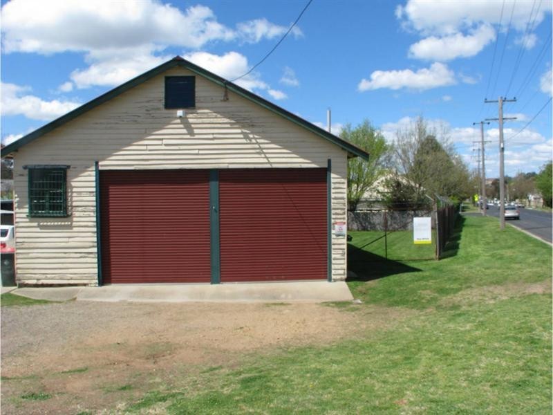 10 Crescent Street, Armidale NSW 2350