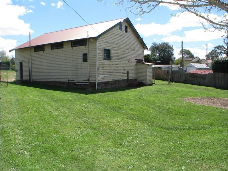 10 Crescent Street, Armidale NSW 2350