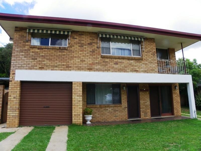 2/73 MARKHAM Street, Armidale NSW 2350