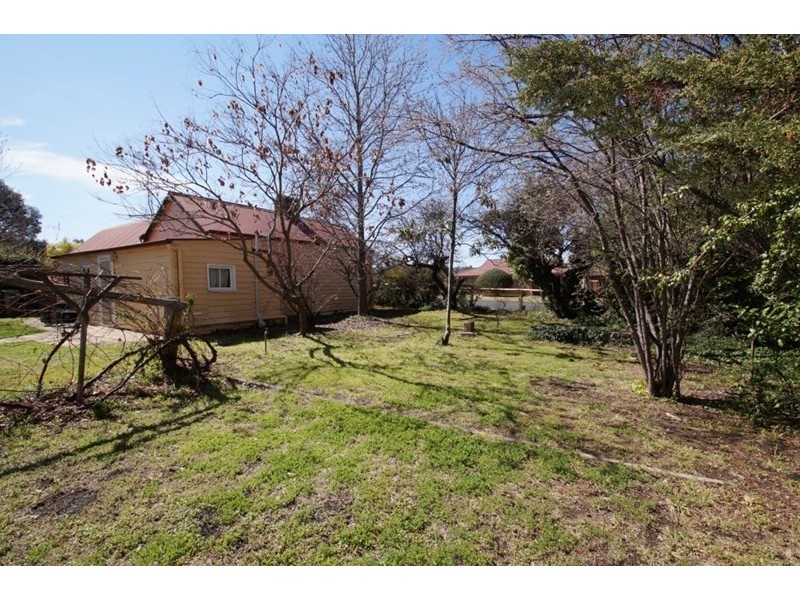 32 MARTIN Street, Armidale NSW 2350