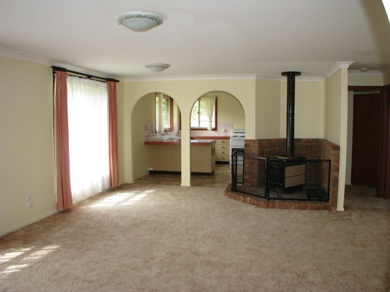 16 Sarah Place, Armidale NSW 2350