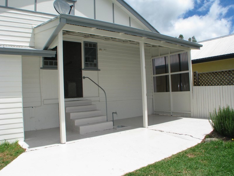 23 RAILWAY Parade, Armidale NSW 2350