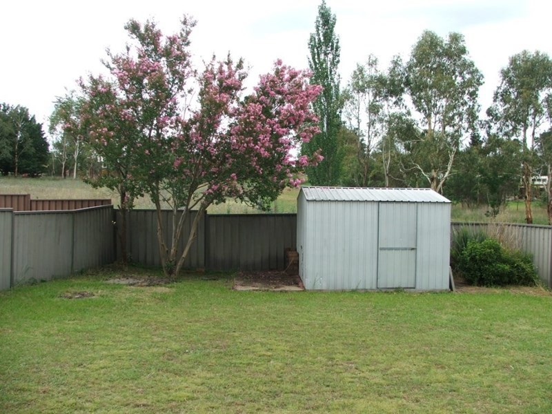 8 Verna Close, Armidale NSW 2350