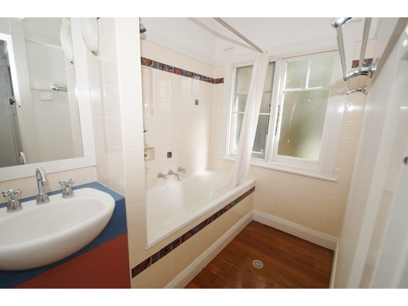 193 Marsh Street, Armidale NSW 2350