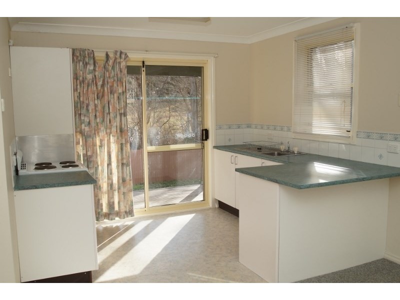 3/10-12 Milson Place, Armidale NSW 2350