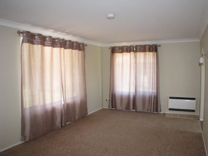 16 Kathleen Crescent, Armidale NSW 2350